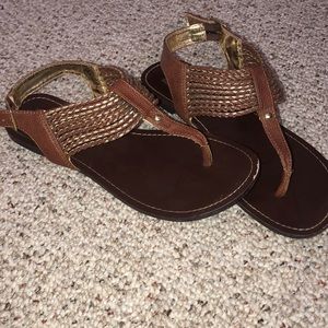 💲LAST CHANCE 💲Steve Madden gold and brown sandal
